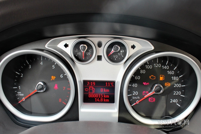 2013款 兩廂經(jīng)典 1.8L MT時尚型