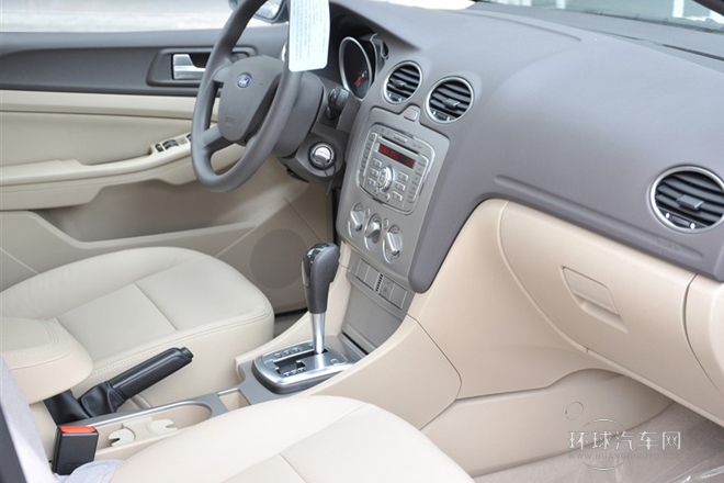 2013款 兩廂經(jīng)典 1.8L AT時尚型