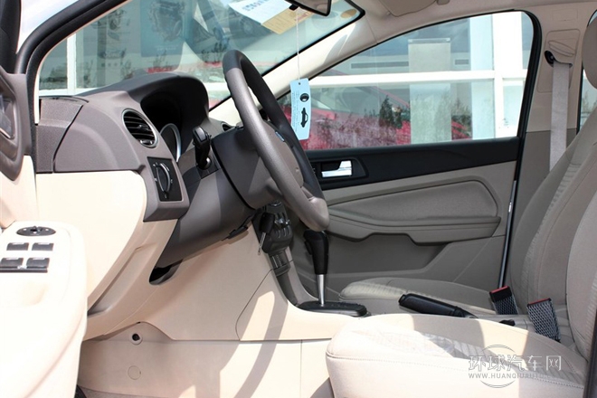 2013款 三廂經(jīng)典 1.8L AT基本型
