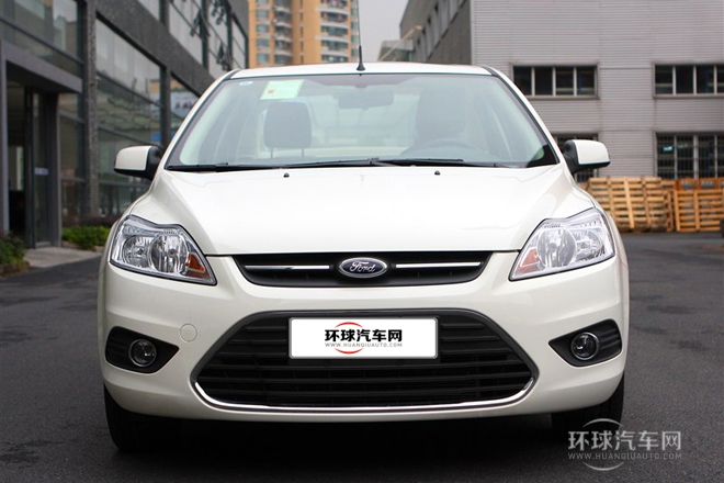 2013款 三廂經(jīng)典 1.8L MT百萬紀(jì)念版