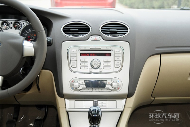 2013款 三廂經(jīng)典 1.8L MT時尚型