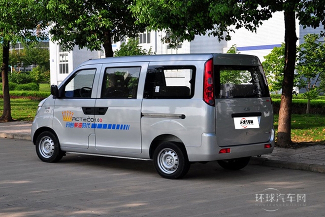 2010款 1.0L柴油標(biāo)準型