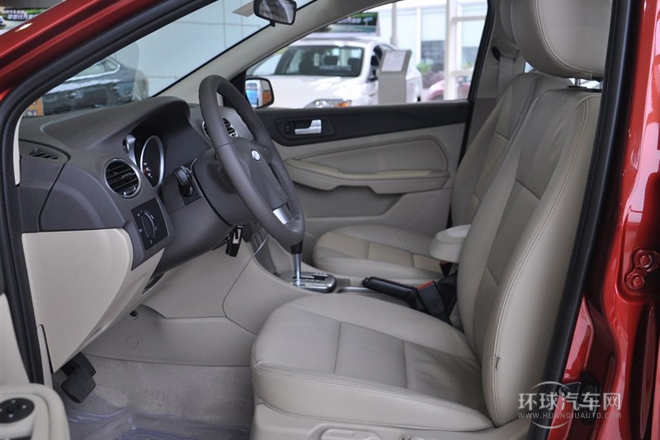 2013款 三廂經(jīng)典 1.8L AT時尚型