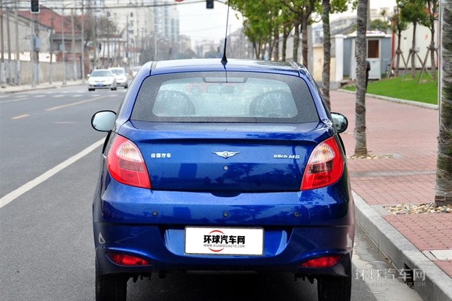 2010款 1.3L 手動(dòng)豪華型