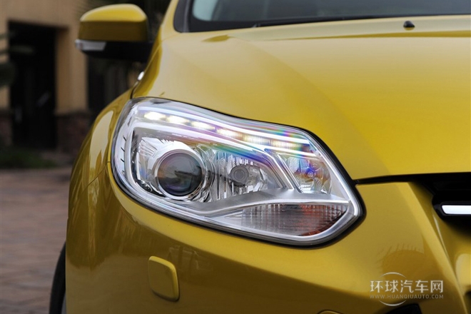 2012款 兩廂 2.0L MT豪華運(yùn)動型