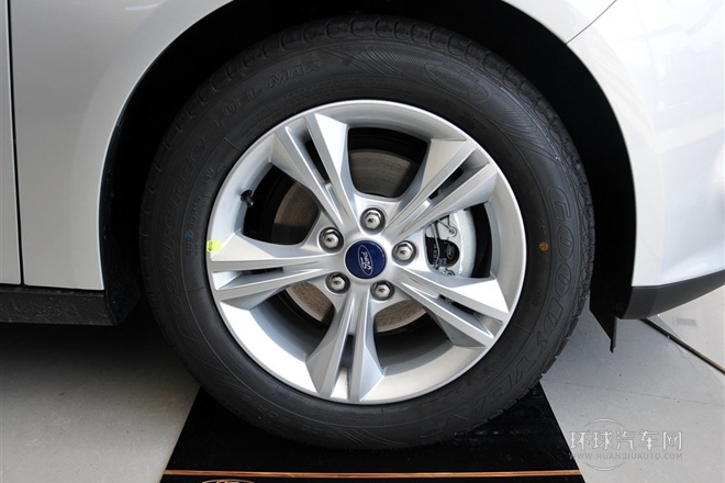 2012款 三廂 1.6L MT風(fēng)尚型