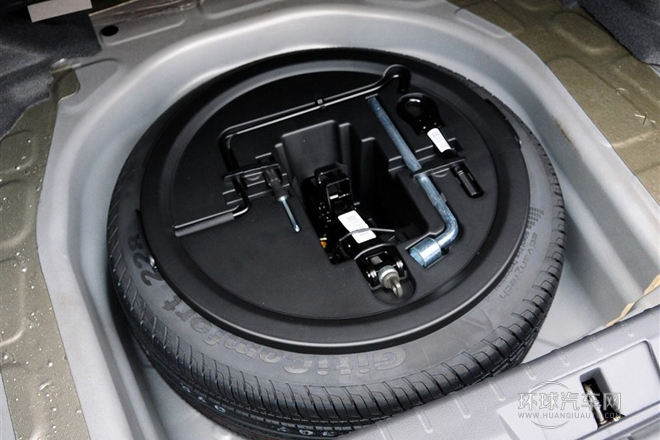 2013款 三廂 1.8L 手動(dòng)旗艦型