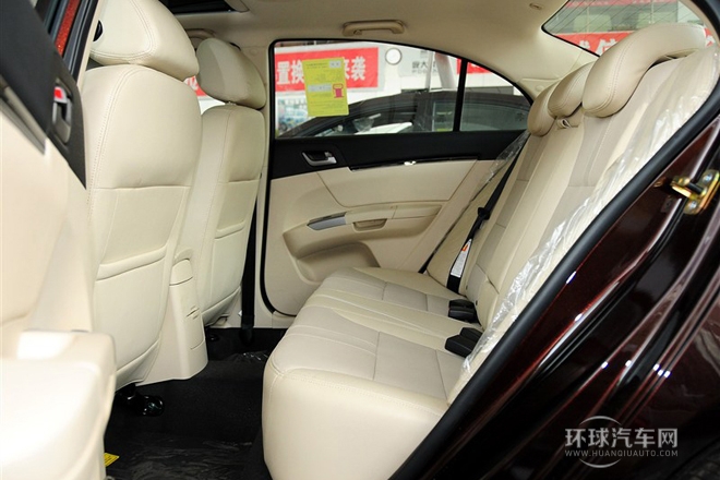 2013款 三廂 1.8L 手動(dòng)旗艦型