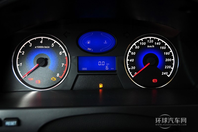 2013款 三廂 1.8L 手動(dòng)旗艦型