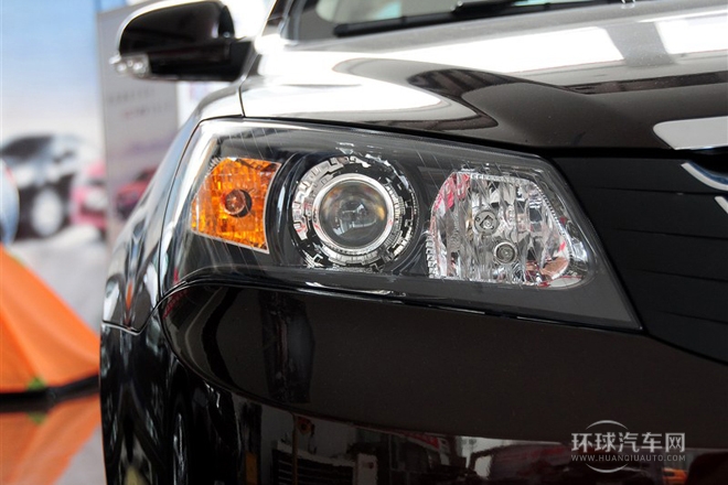 2013款 三廂 1.8L 手動(dòng)旗艦型