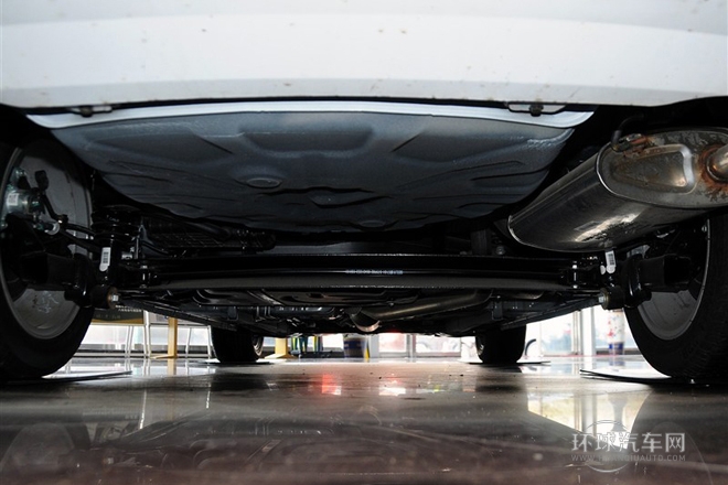 2013款 三廂 1.8L 手動尊貴型