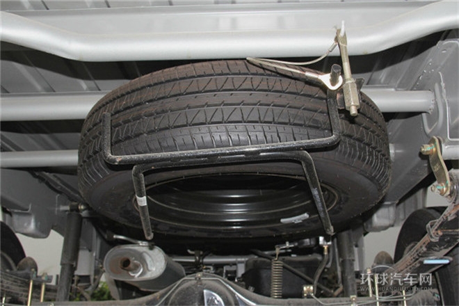 2011款 1.3L基本型有護(hù)欄