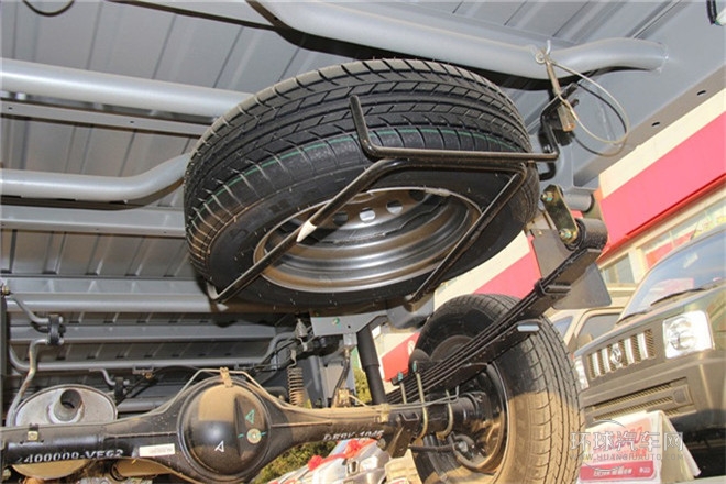 2011款 1.3L基本型無(wú)護(hù)欄