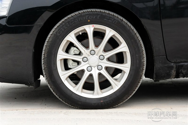 2013款 2.4L 自動(dòng)尊貴型