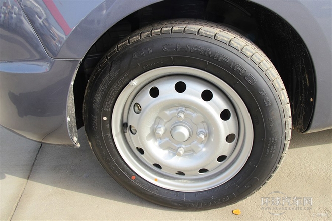 2013款 1.5L標(biāo)準(zhǔn)型
