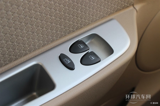 2013款 1.5L標(biāo)準(zhǔn)型