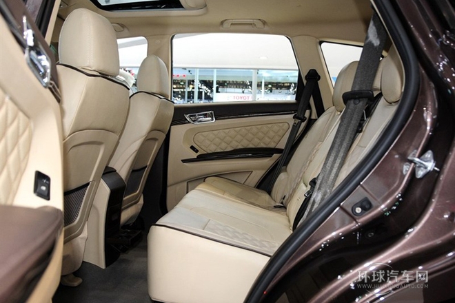 2013款 1.8T 自動(dòng)兩驅(qū)智尊版