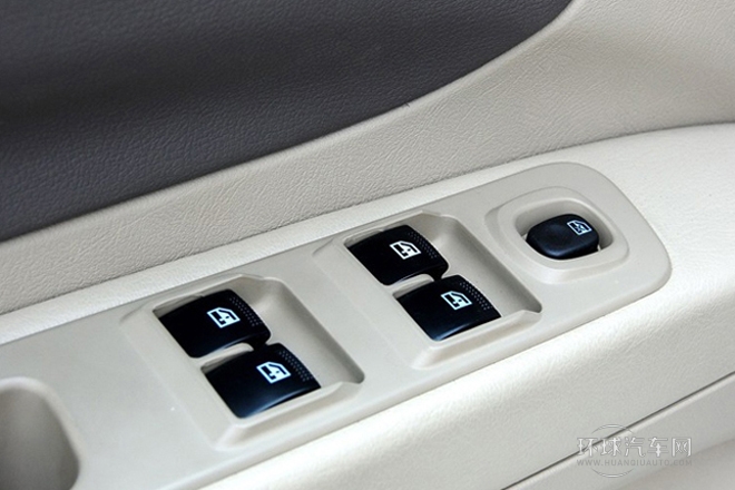 2012款 2.4L 手動兩驅(qū)舒適型