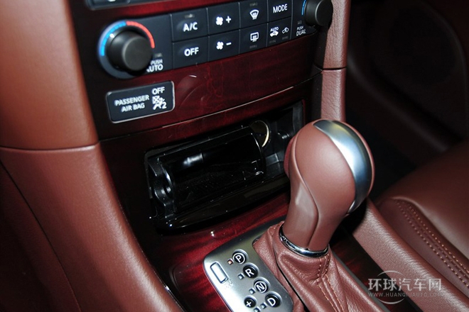 2013款 2.5L 兩驅(qū)尊雅版