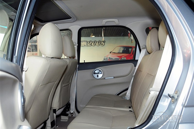 2010款 1.3L 手動(dòng)豪華型