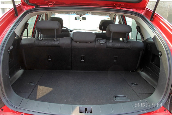 2014款 2.3L 兩驅(qū)自動舒適汽油版