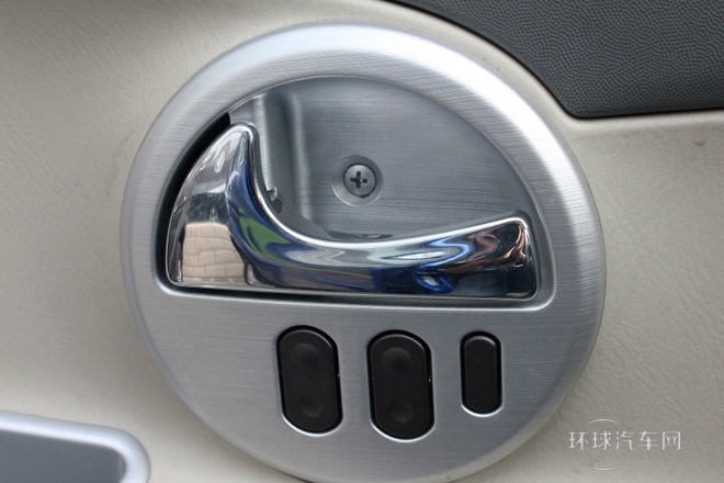 2010款 1.3L 手動(dòng)舒適型