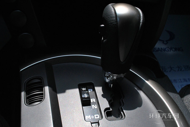 2011款 2.0T 兩驅(qū)精英導(dǎo)航版