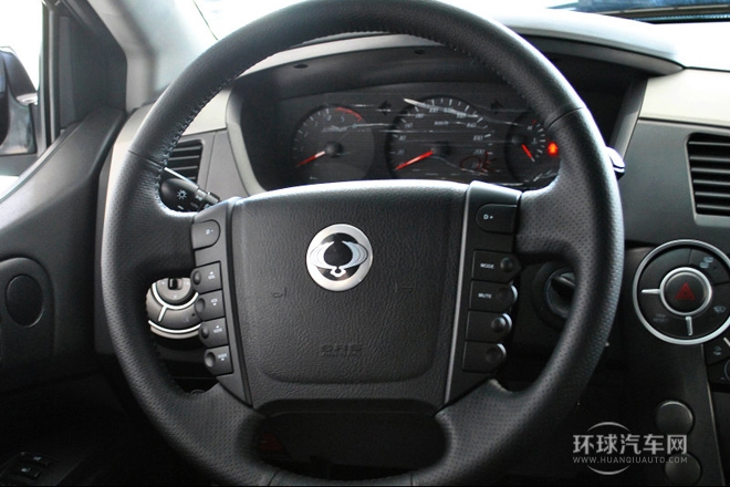 2011款 2.0T 兩驅(qū)精英導(dǎo)航版