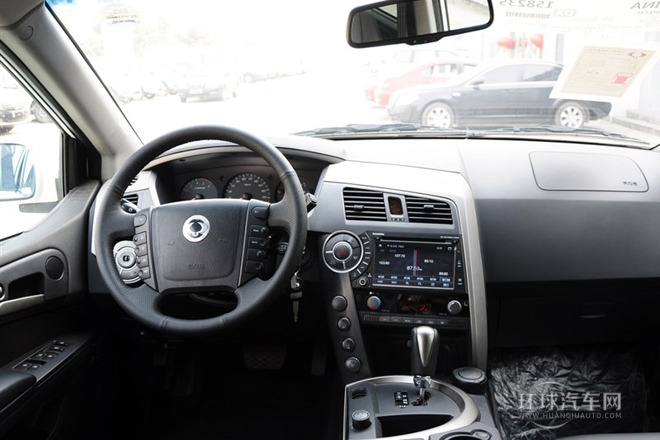 2011款 2.0T 兩驅(qū)豪華導(dǎo)航版