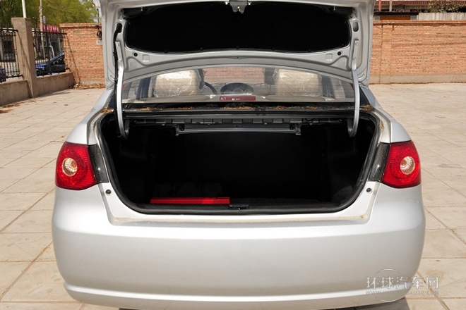 2011款 三廂 1.5L 手動(dòng)舒適型