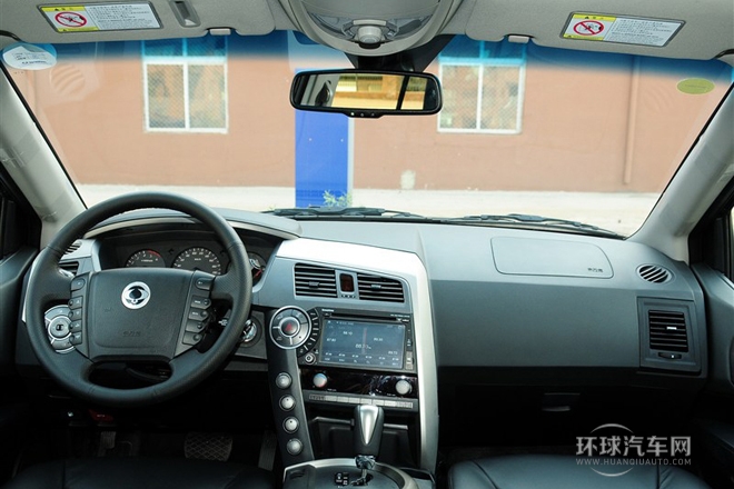2011款 2.0T 四驅(qū)豪華導(dǎo)航版