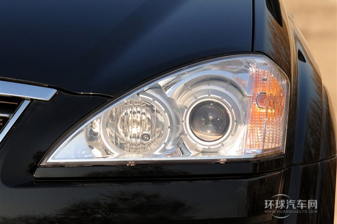 2011款 2.0T 四驅(qū)豪華導(dǎo)航版
