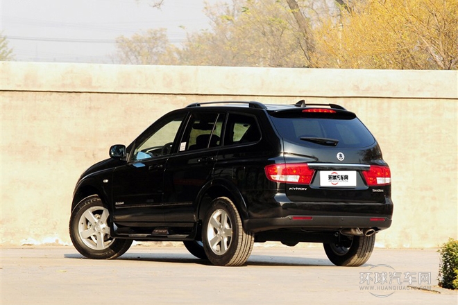 2011款 2.0T 四驅(qū)豪華導(dǎo)航版