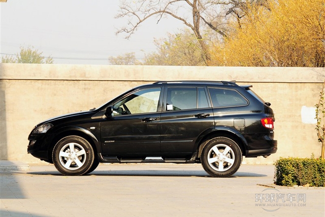 2011款 2.0T 四驅(qū)豪華導(dǎo)航版