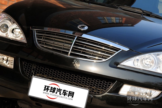 2011款 2.0T 四驅(qū)豪華導(dǎo)航版