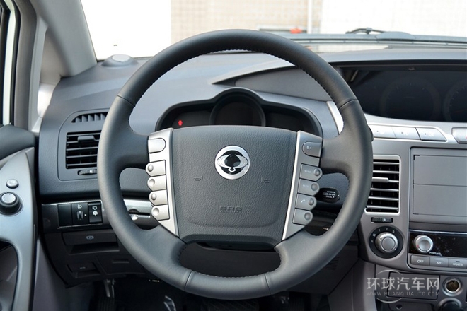 2014款 2.0T 柴油兩驅(qū)豪華導航版