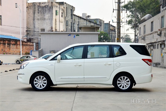 2014款 2.0T 柴油兩驅(qū)豪華導(dǎo)航版