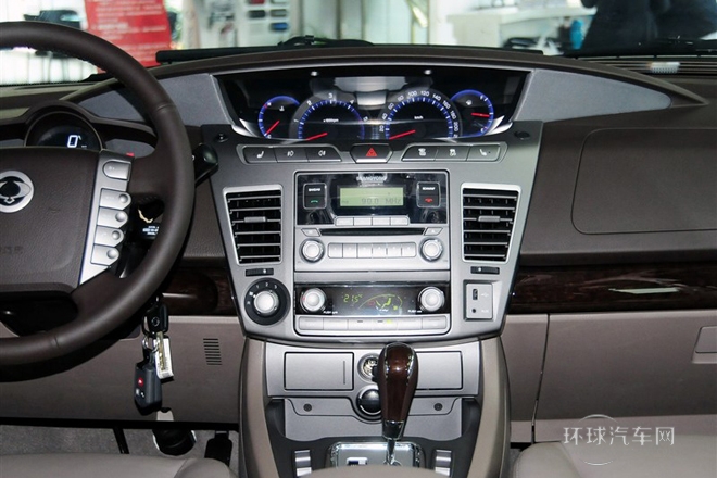 2014款 2.0T 柴油四驅(qū)豪華導(dǎo)航版