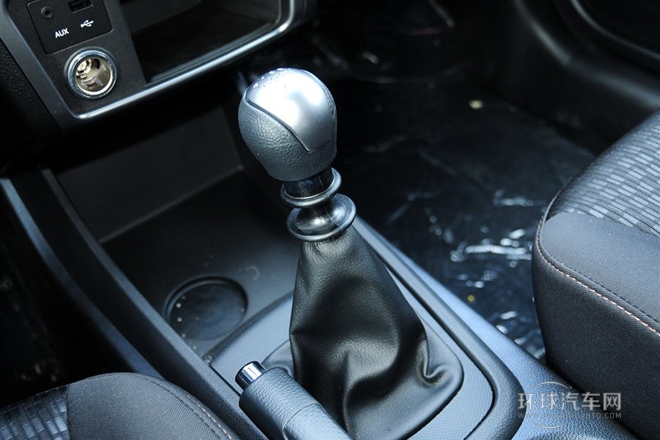 2014款 2.0L 汽油兩驅(qū)手動舒適導航版