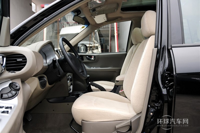 2012款 2.0L 手動兩驅(qū)天窗版