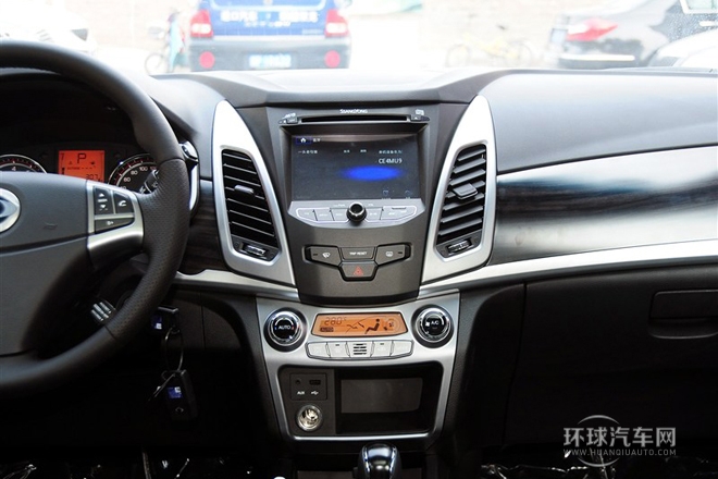 2014款 2.0L 汽油四驅(qū)自動豪華導航版