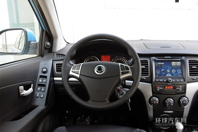 2011款 2.0T 柴油兩驅(qū)自動精英導(dǎo)航版