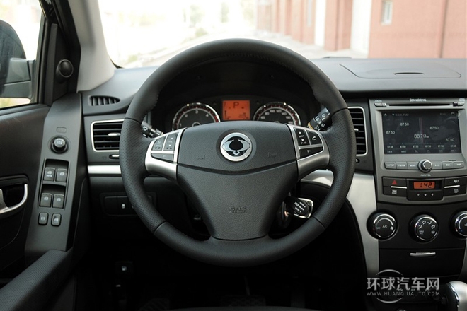 2011款 2.0T 柴油兩驅(qū)自動豪華導(dǎo)航版
