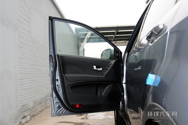 2011款 2.0T 柴油四驅(qū)自動精英導(dǎo)航版