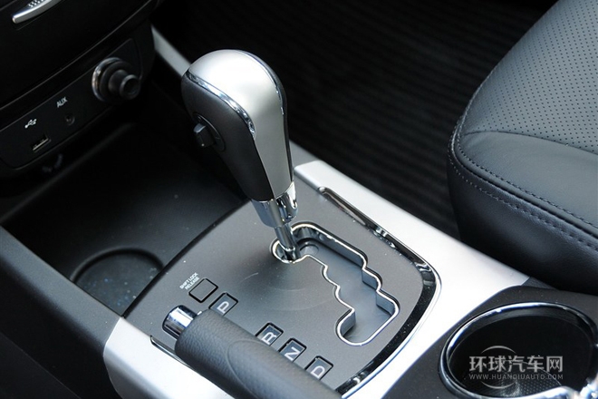 2011款 2.0T 柴油四驅(qū)自動精英導(dǎo)航版
