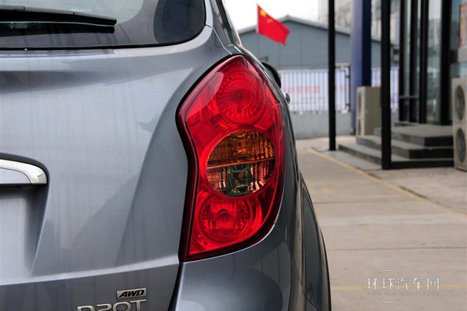 2011款 2.0T 柴油四驅(qū)自動精英導(dǎo)航版