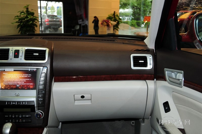 2012款 1.8T 手動兩驅(qū)愛國版
