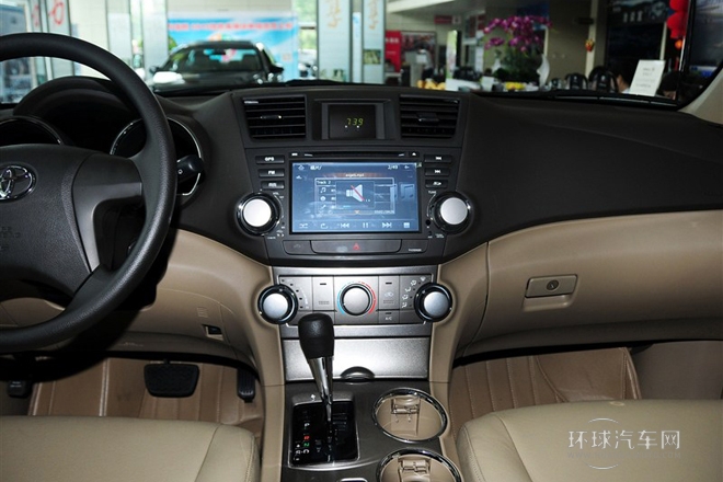 2013款 2.7L 兩驅(qū)5座紫金版