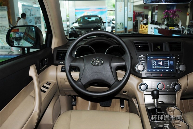 2013款 2.7L 兩驅(qū)5座紫金版