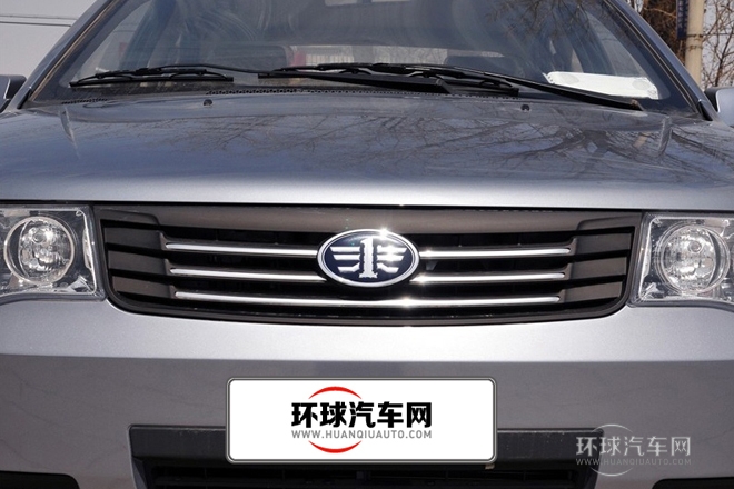 2011款 三廂 1.5L 手動標(biāo)準(zhǔn)型
